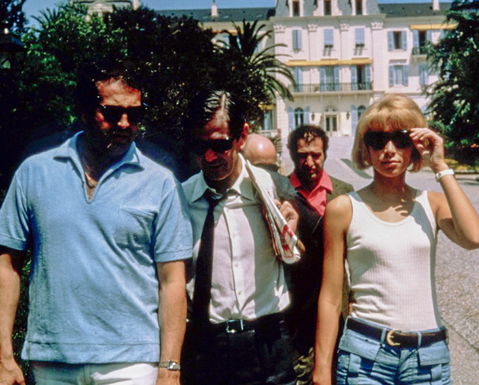 Mireille Darc, à l’époque du projet ‘Andromac’. Elle est ici Georges Lautner, Alain Poiré, à Eden Roc. On aperçoit le crâne célèbre de Michel Audiard